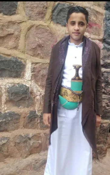 فاجعة .. مقتل طالب رميًا بالرصاص أثناء عرض مسرحي في إحدى مدارس إب
